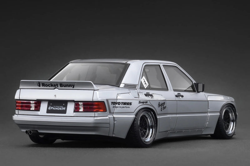 Laad de afbeelding in de Gallery-viewer, Mercedes-Benz PANDEM 190 Zilver IGNITION MODEL 1:18
