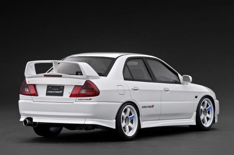 Laad de afbeelding in de Gallery-viewer, Mitsubishi Lancer Evolution IV (CN9A) Wit IGNITION MODEL 1:18
