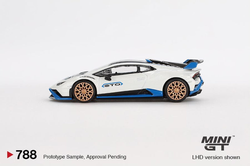 Chargez l&#39;image dans la visionneuse de la galerie, Lamborghini HURACAN STO 2023 Blanc/Bleu/Or (LHD) MINI GT 1:64
