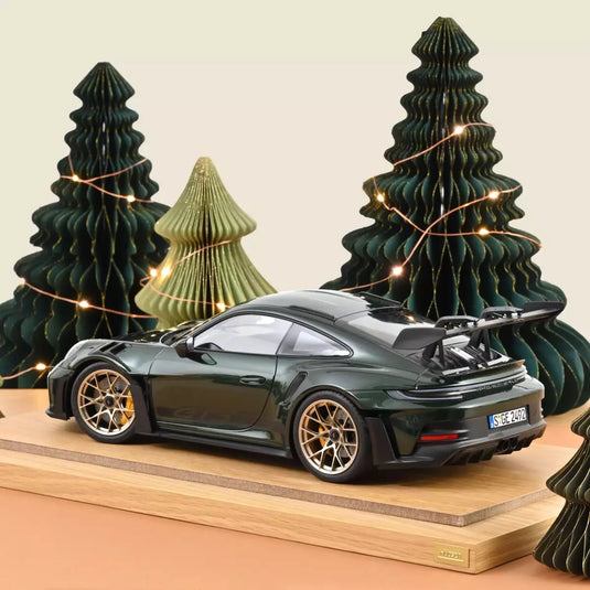 PORSCHE 911 GT3 RS 2022 GREEN/BLACK/GOLD NOREV 1:12