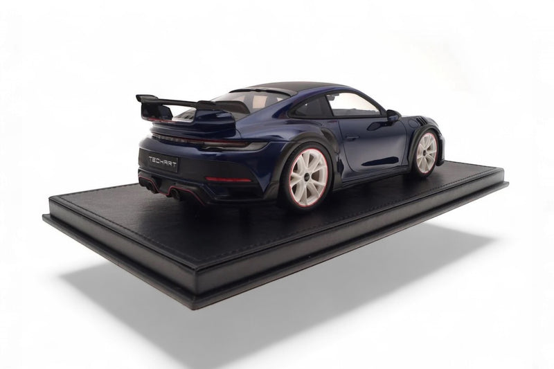 Laad de afbeelding in de Gallery-viewer, Porsche 911 (992) TECHART GTstreet R Blauw/Wit/Rood - Limited Edition 3 van 20 stuks - TECHART 1:18
