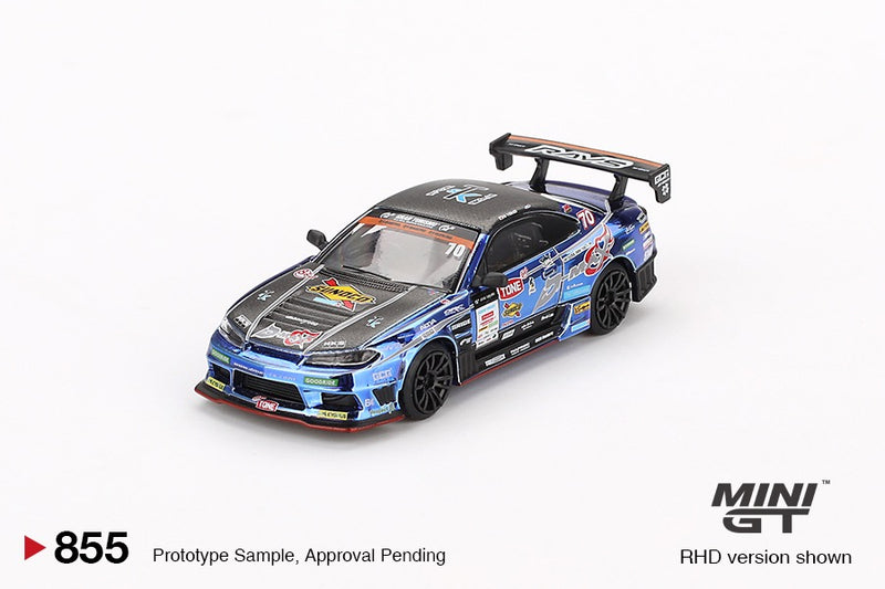 Laad de afbeelding in de Gallery-viewer, NISSAN SILVIA S15 D-MAX #70 D-MAX RACING 2023 D1 GRAND PRIX (BLISTER) MINI GT 1:64
