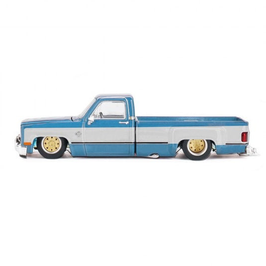CHEVROLET SILVERADO DUALLY VINTAGE SPEC V1 KAIDO*HOUSE MINI GT 1:64