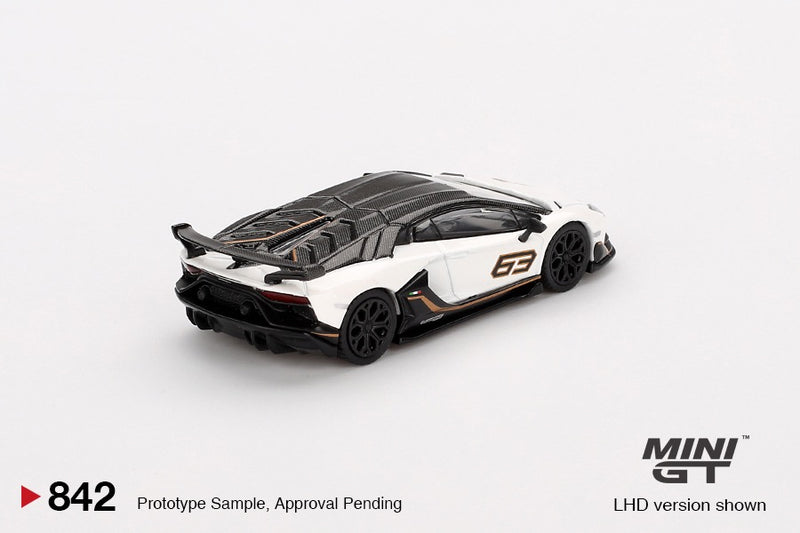 Chargez l&#39;image dans la visionneuse de la galerie, Lamborghini AVENTADOR SVJ 63 BLANC 2022 (LHD) MINI GT 1:64
