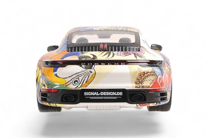 Laad de afbeelding in de Gallery-viewer, Porsche 911 CARRERA 4S 2019 BLOEMENONTWERP BASISPLAAT EN ACRYL CASE ‼️BEPERKTE EDITIE 500 stuks‼️ MINICHAMPS 1:18
