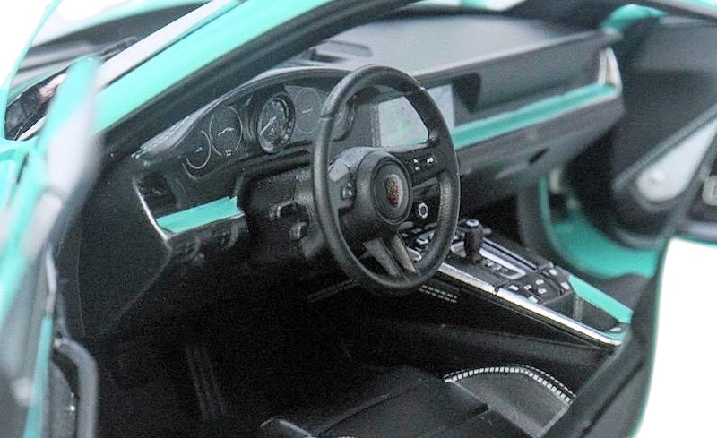 Load image into Gallery viewer, Porsche 911 (992) Turbo S coupe Sport Design 2021 Green MINICHAMPS 1:18
