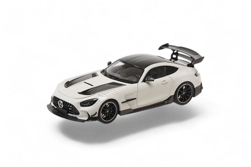 Chargez l'image dans la visionneuse de la galerie, Mercedes AMG GT BLACK SERIES 2021 BLANC / JANTES NOIRES MINICHAMPS 1:18
