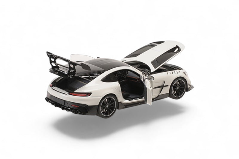 Chargez l'image dans la visionneuse de la galerie, Mercedes AMG GT BLACK SERIES 2021 BLANC / JANTES NOIRES MINICHAMPS 1:18
