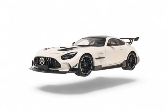 Mercedes AMG GT BLACK SERIES 2021 BLANC / JANTES NOIRES MINICHAMPS 1:18