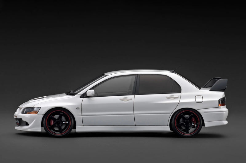 Load image into Gallery viewer, MITSUBISHI LANCER EVOLUTION VIII MR (CT9A) WHITE IGNITION MODEL 1:18

