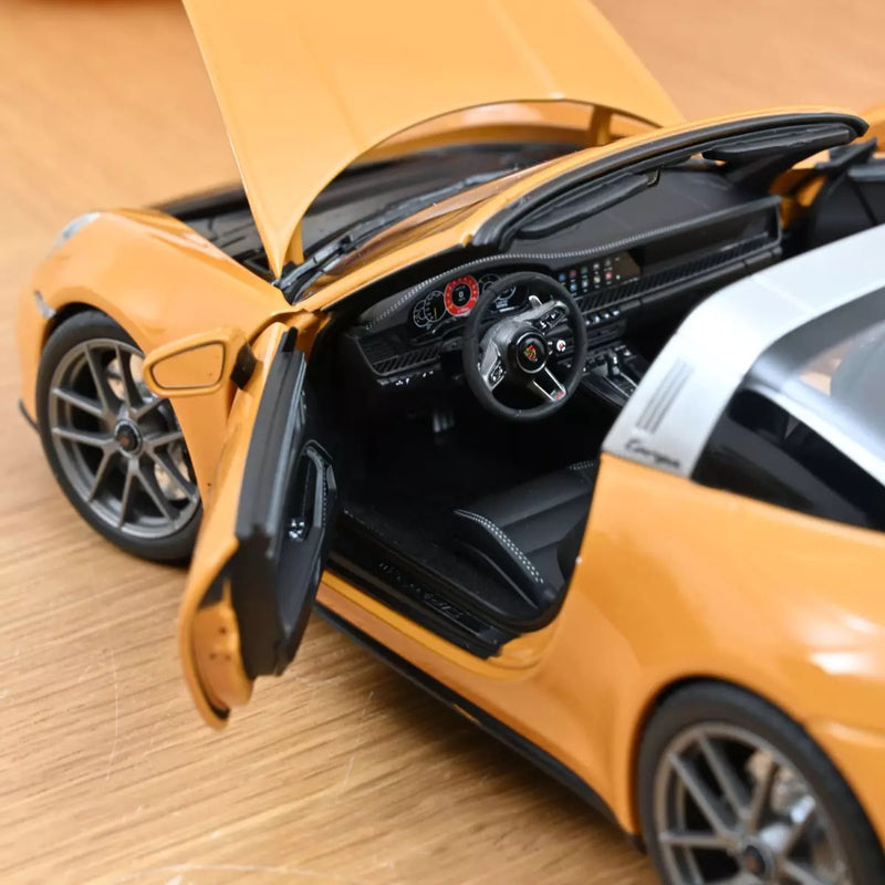 Chargez l'image dans la visionneuse de la galerie, PORSCHE 911 TARGA 4 GTS 2025 JAUNE NOREV 1:18
