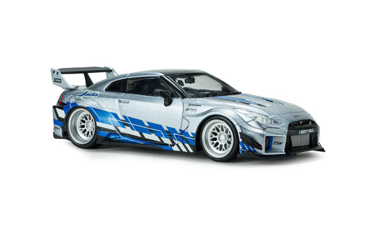 NISSAN GT-R (R35) LIBERTY WALK SILHOUETTE 2020 ZILVER EN BLAUWE STREPEN SOLIDO 1:43