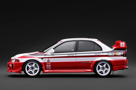 MITSUBISHI LANCER EVOLUTION V (CP9A) BLANC/ROUGE IGNITION MODEL 1:18