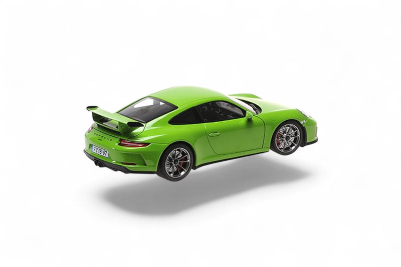 Load image into Gallery viewer, Porsche 911 (991) GT3 2018 Shmee 150 Green MINICHAMPS 1:18

