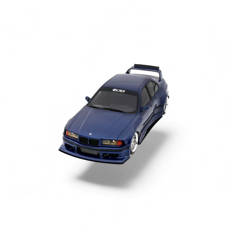 Laad de afbeelding in de Gallery-viewer, BMW E36 LTO SEDAN TURBO KHYZYL SALEEM AVUS BLAUW 2023 OTTOmobile 1:18
