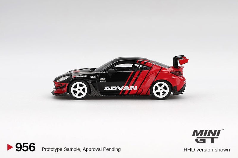 Load image into Gallery viewer, Toyota GR86 HKS TYPE R ADVAN TOKYO AUTO SALON 2022 (RHD) MINI GT 1:64

