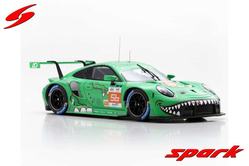 Laad de afbeelding in de Gallery-viewer, Porsche 911 RSR - 19 No.56 PROJECT 1 - AO Le Mans 24H 2023 PJ Hyett - G. Jeannette - M. Cairoli met case &amp; base SPARK 1:18
