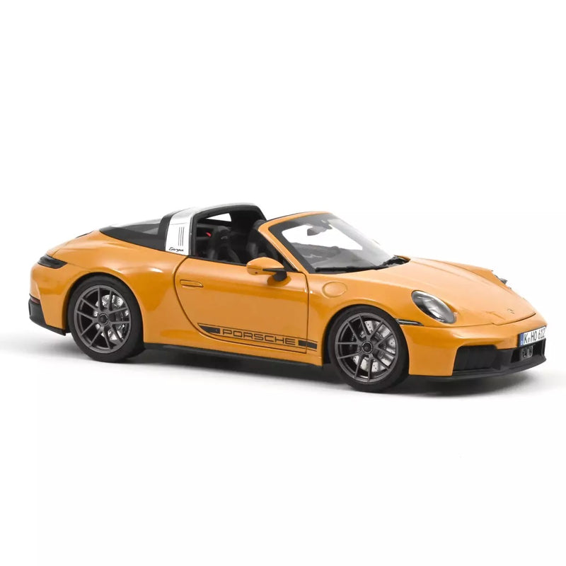 Chargez l'image dans la visionneuse de la galerie, PORSCHE 911 TARGA 4 GTS 2025 JAUNE NOREV 1:18
