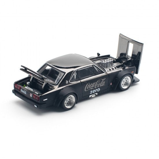 Chargez l&#39;image dans la visionneuse de la galerie, Nissan Skyline GT-R V8 Drift *Hakosuka* *Coca-Cola zero* Chrome noir POP RACE 1:64
