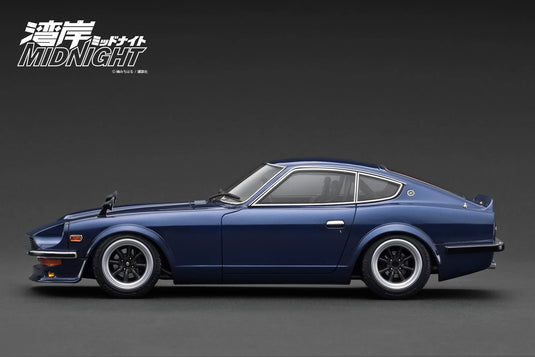 Nissan Fairlady Z (S30) *Wangen MINUIT* Devil's Z avec figurine de M. Akio Asakura Bleu IGNITION MODEL 1:18