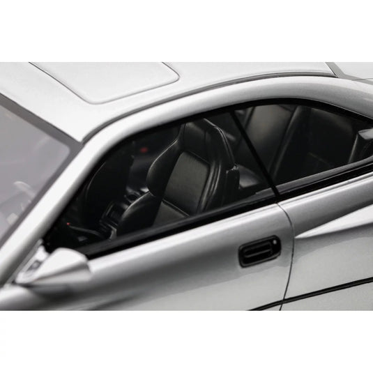 Bmw REYN SNELHEIDSWERKPLAATS 858 CSL ontworpen door JONSIBAL CHROOMSCHADUW METAALGLANS 2024 OTTOmobile 1:18