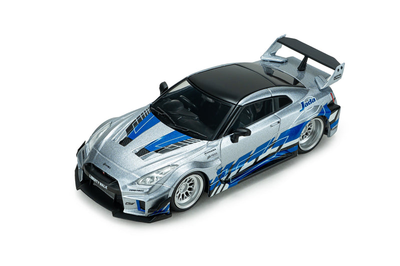 Laad de afbeelding in de Gallery-viewer, NISSAN GT-R (R35) LIBERTY WALK SILHOUETTE 2020 ZILVER EN BLAUWE STREPEN SOLIDO 1:43
