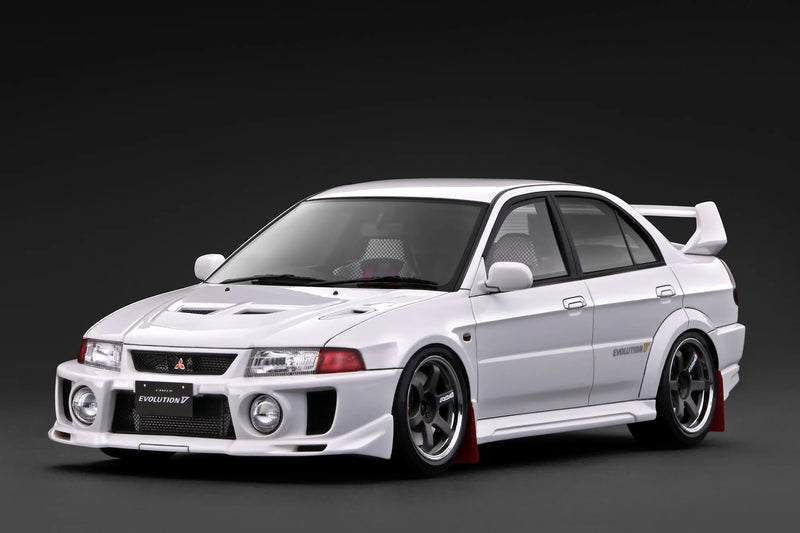Chargez l'image dans la visionneuse de la galerie, MITSUBISHI LANCER EVOLUTION V (CP9A) BLANC IGNITION MODEL 1:18
