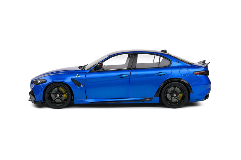 Laad de afbeelding in de Gallery-viewer, Alfa Romeo GIULIA GTA BLAUW GEANODISEERD BLAUW 2022 SOLIDO 1:18

