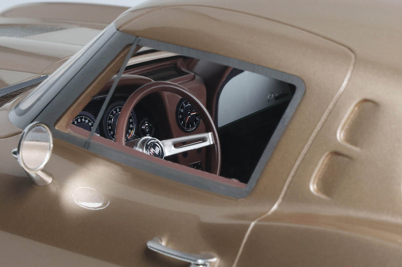 Chargez l'image dans la visionneuse de la galerie, CHEVROLET CORVETTE C2 TAN SADDLE 1963 GT SPIRIT 1:12

