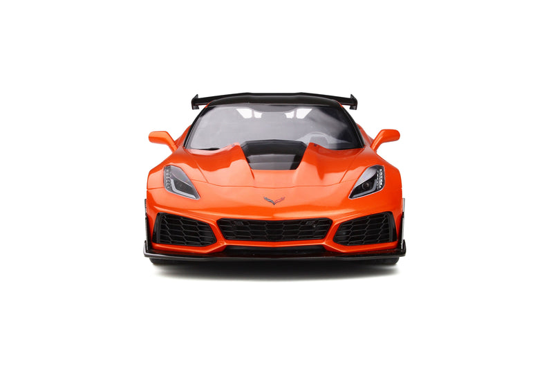 Chargez l'image dans la visionneuse de la galerie, <tc>CHEVROLET CORVETTE C7 ZR1 ORANGE GT SPIRIT 1:12</tc>
