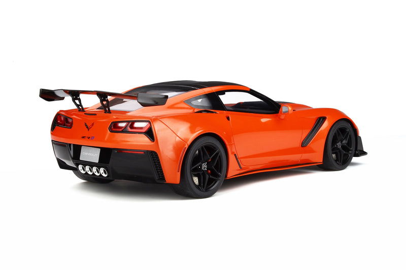 Chargez l'image dans la visionneuse de la galerie, <tc>CHEVROLET CORVETTE C7 ZR1 ORANGE GT SPIRIT 1:12</tc>
