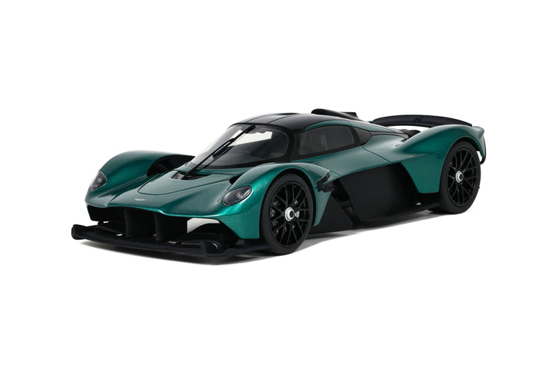 Load image into Gallery viewer, Aston Martin VALKYRIE 2021 GREEN GT SPIRIT 1:18
