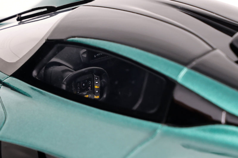 Load image into Gallery viewer, Aston Martin VALKYRIE 2021 GREEN GT SPIRIT 1:18
