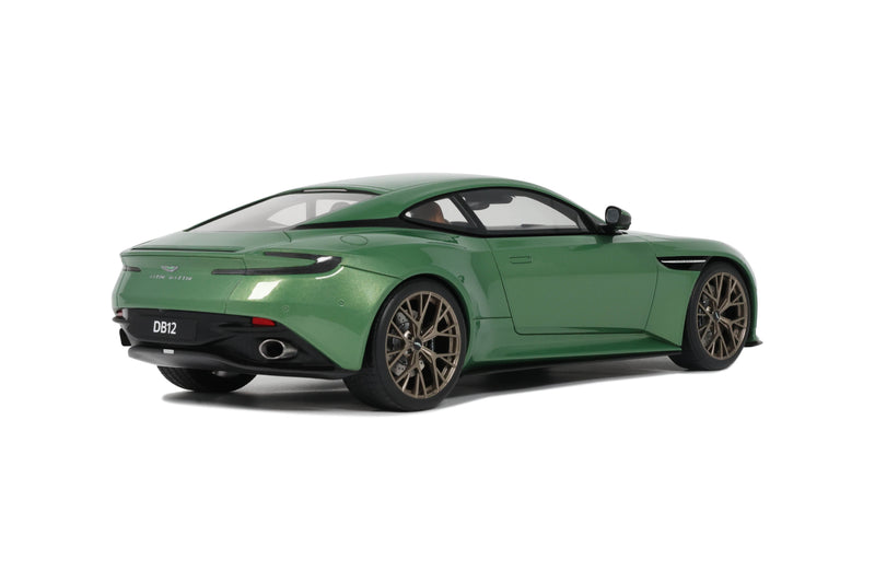 Laad de afbeelding in de Gallery-viewer, Aston MARTIN DB12 VANTAGE GROEN 2023 GT SPIRIT 1:18

