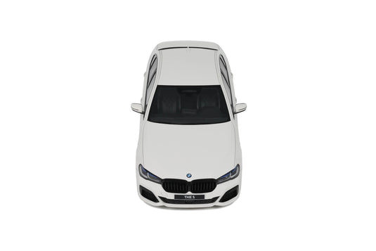 Bmw 545E X DRIVE SALOON M SPORT ALPINE WHITE III 2023 GT SPIRIT 1:18