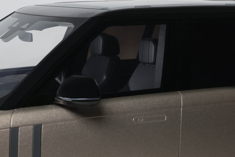 Load image into Gallery viewer, Range ROVER P530 AUTOBIOGRAPHY GOLD 2024 GT SPIRIT 1:12
