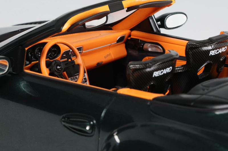 Chargez l'image dans la visionneuse de la galerie, PORSCHE VIEUX &amp; NOUVEAU TOKYO AUTO SALON VERT 2024 GT SPIRIT 1:18
