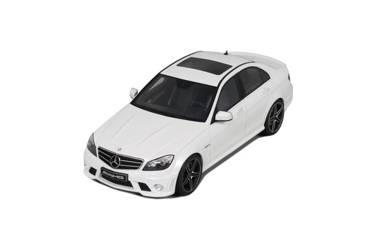 Mercedes-Benz C63 AMG BLANC DIAMANT 2007 GT SPIRIT 1:18