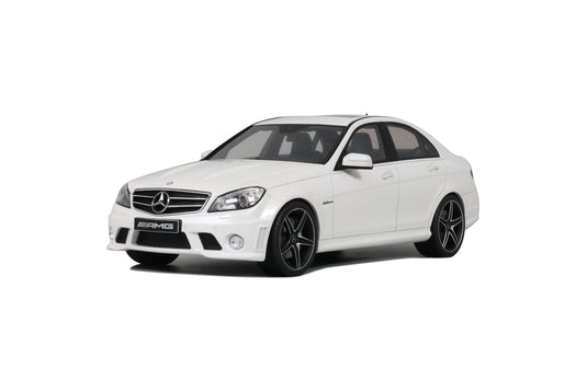 Mercedes-Benz C63 AMG BLANC DIAMANT 2007 GT SPIRIT 1:18