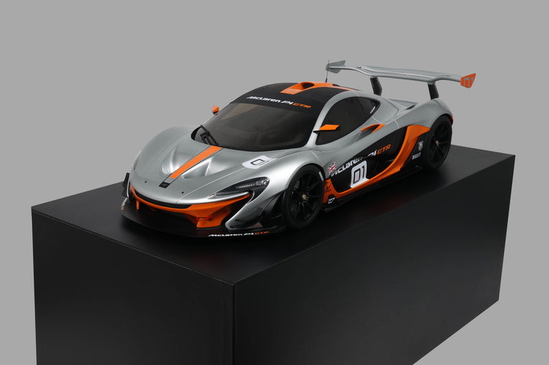 Load image into Gallery viewer, MCLAREN P1 GTR PEBBLE BEACH GREY 2014 GT SPIRIT 1:8
