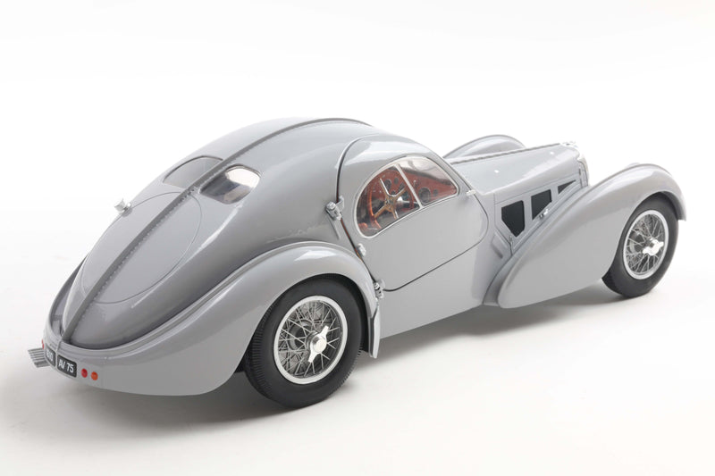Load image into Gallery viewer, Bugatti ATLANTIC TYPE 57 SC MAT SILVER 1937 SOLIDO 1:18
