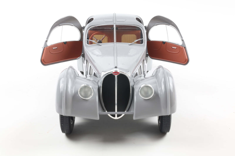 Load image into Gallery viewer, Bugatti ATLANTIC TYPE 57 SC MAT SILVER 1937 SOLIDO 1:18
