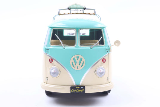 Volkswagen COOL COMBI VERT MENTHE & BLANC 2024 SOLIDO 1:18
