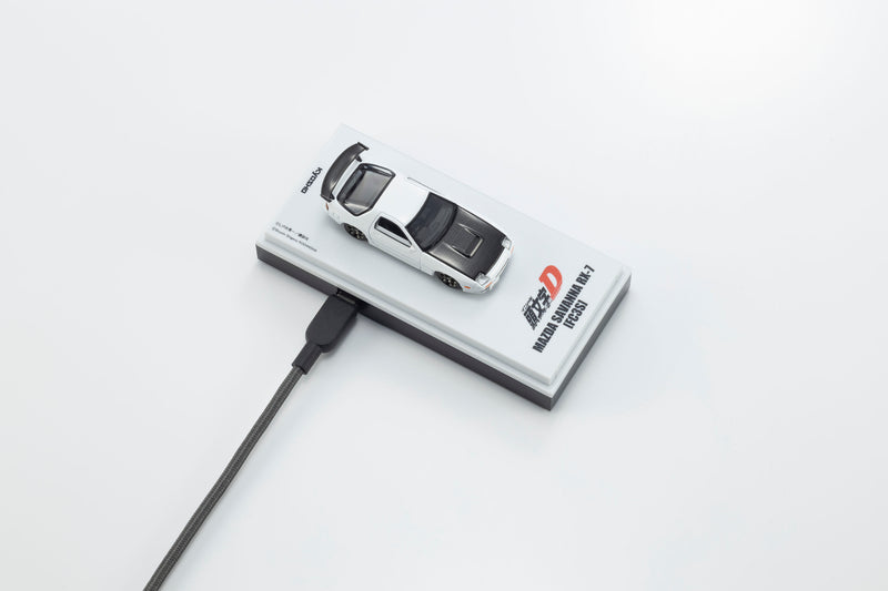Load image into Gallery viewer, MAZDA SAVANNA RX-7 (FC) INITIAL D WITH LED 1995 + MOTN LED BASE SYSTEM BLACK 2025 KYOSHO 1:64
