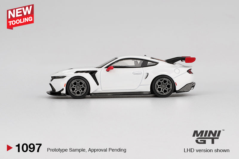 Laad de afbeelding in de Gallery-viewer, Ford MUSTANG GTD SPIRIT OF AMERICA 2025 (LHD) MINI GT 1:64
