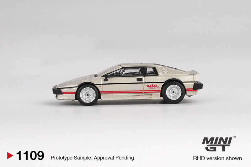 Laad de afbeelding in de Gallery-viewer, Lotus ESPRIT Turbo Metallic ZILVER 1980 MINI GT 1:64
