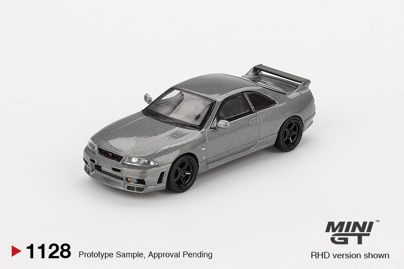 Chargez l&#39;image dans la visionneuse de la galerie, Nissan GTR (R33) NISMO BCNR33 CRS GRIS MÉTAL FONCÉ 1993 (RHD) MINI GT 1:64
