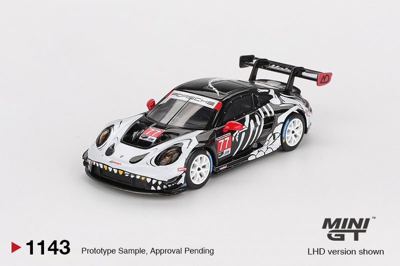 Laad de afbeelding in de Gallery-viewer, Porsche 911 (992) GT3 R #77 GTD PRO AO RACING PETIT LE MANS 2025 (LHD) MINI GT 1:64
