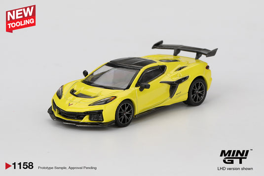 Chevrolet CORVETTE C8 ZR1 ACCELERATE YELLOW 2025 (LHD) MINI GT 1:64