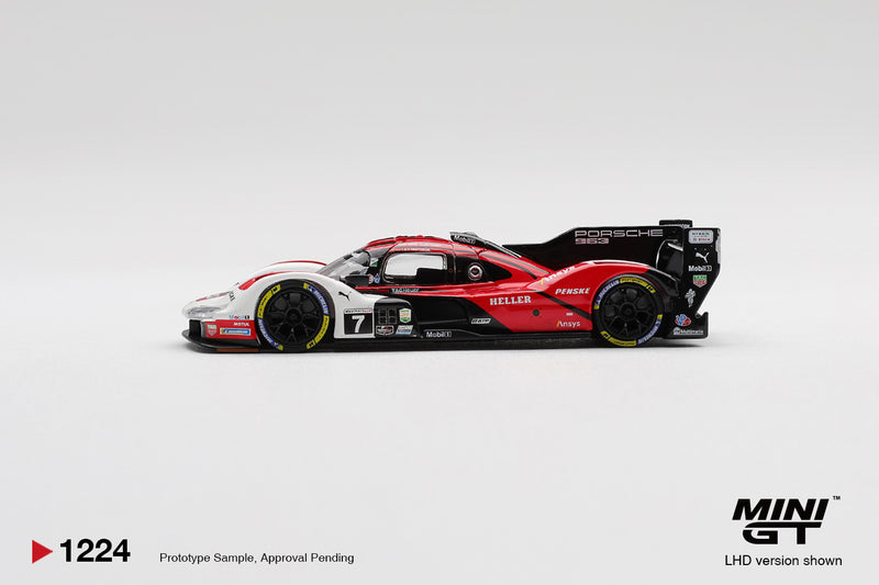Chargez l'image dans la visionneuse de la galerie, PORSCHE 963 #7 PORSCHE PENSKE MOTORSPORT VAINQUEUR DES 24 HEURES DE DAYTONA 2025 (LHD) MINI GT 1:64

